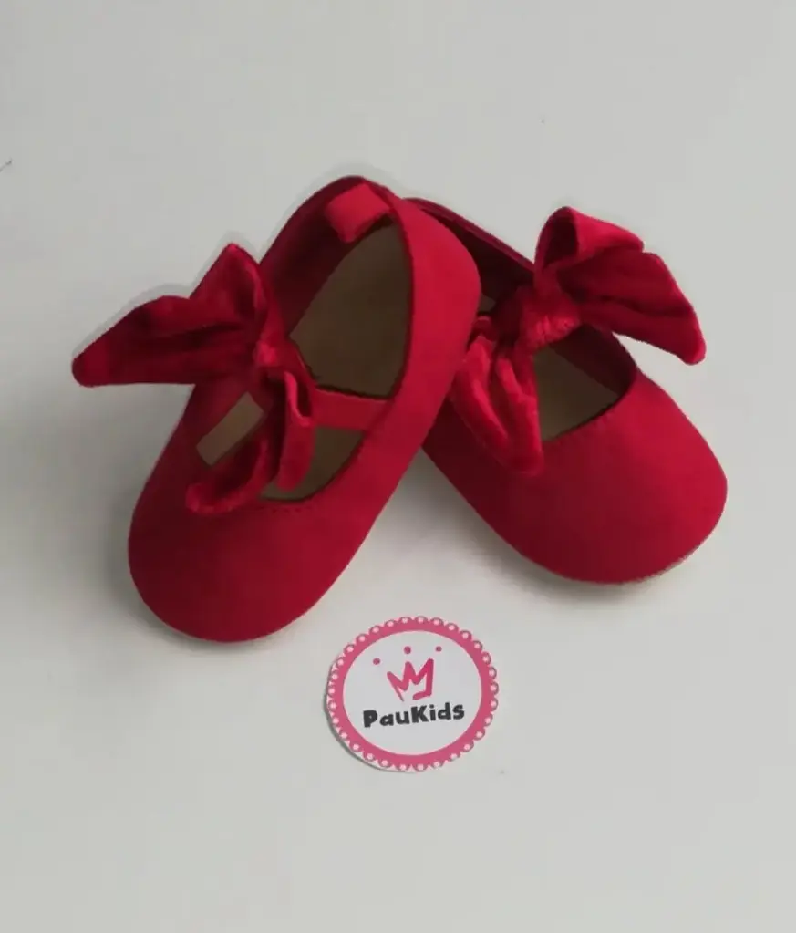 Zapatos rojos lazo felpa