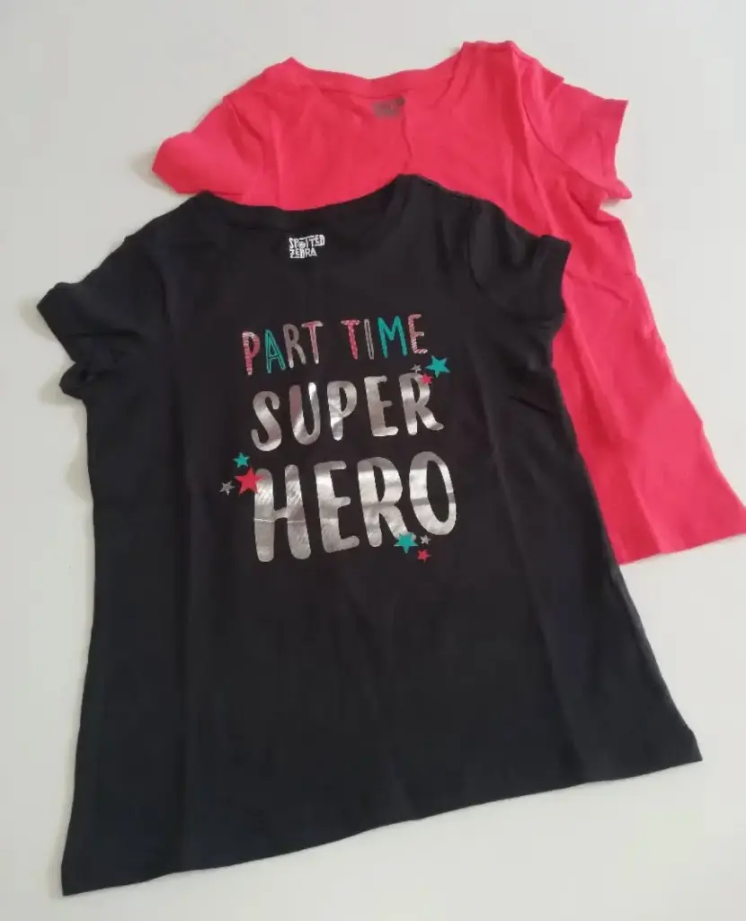 Set x2 blusas roja y negra super hero