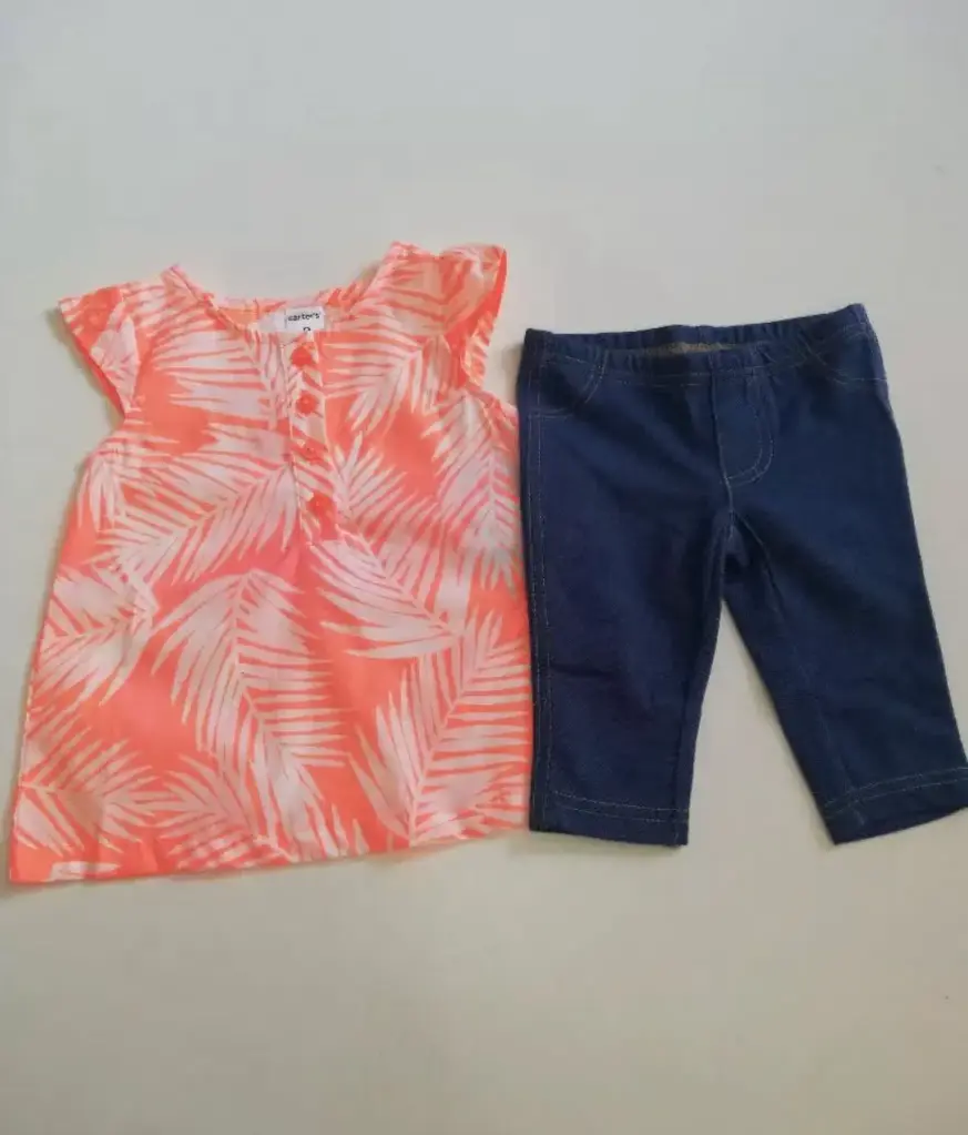 Set x2 licra azul y blusa naranja hojas blancas