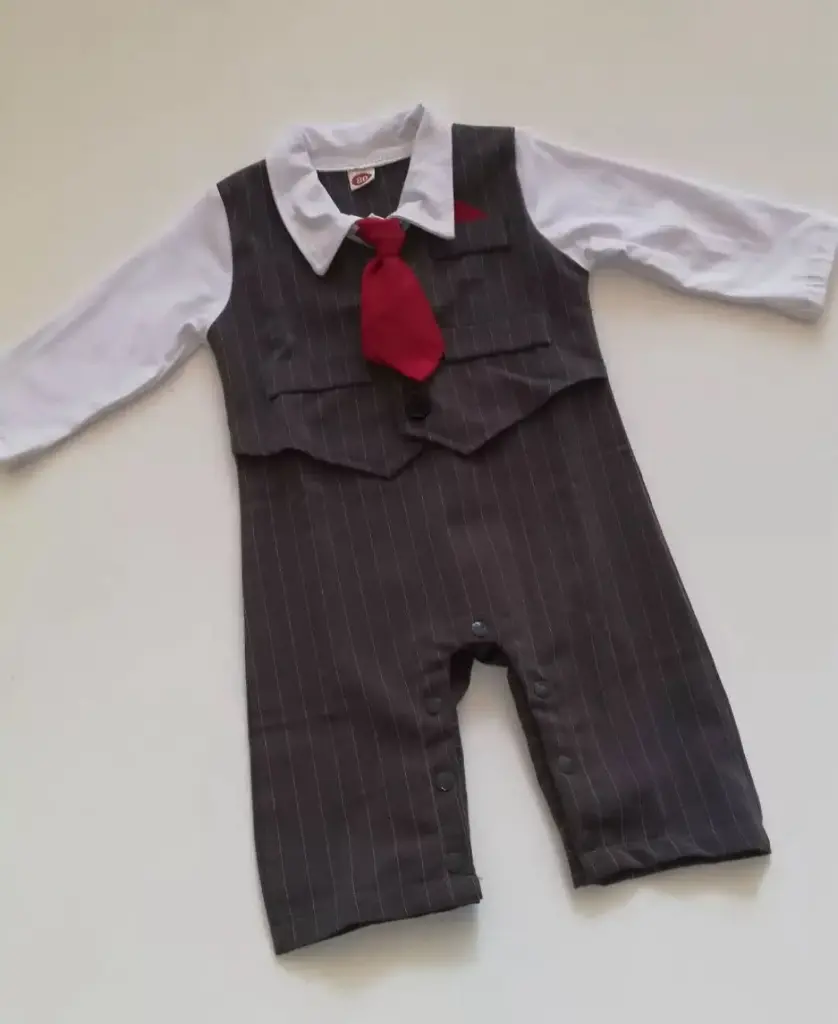 Conjunto smoking para bebé
