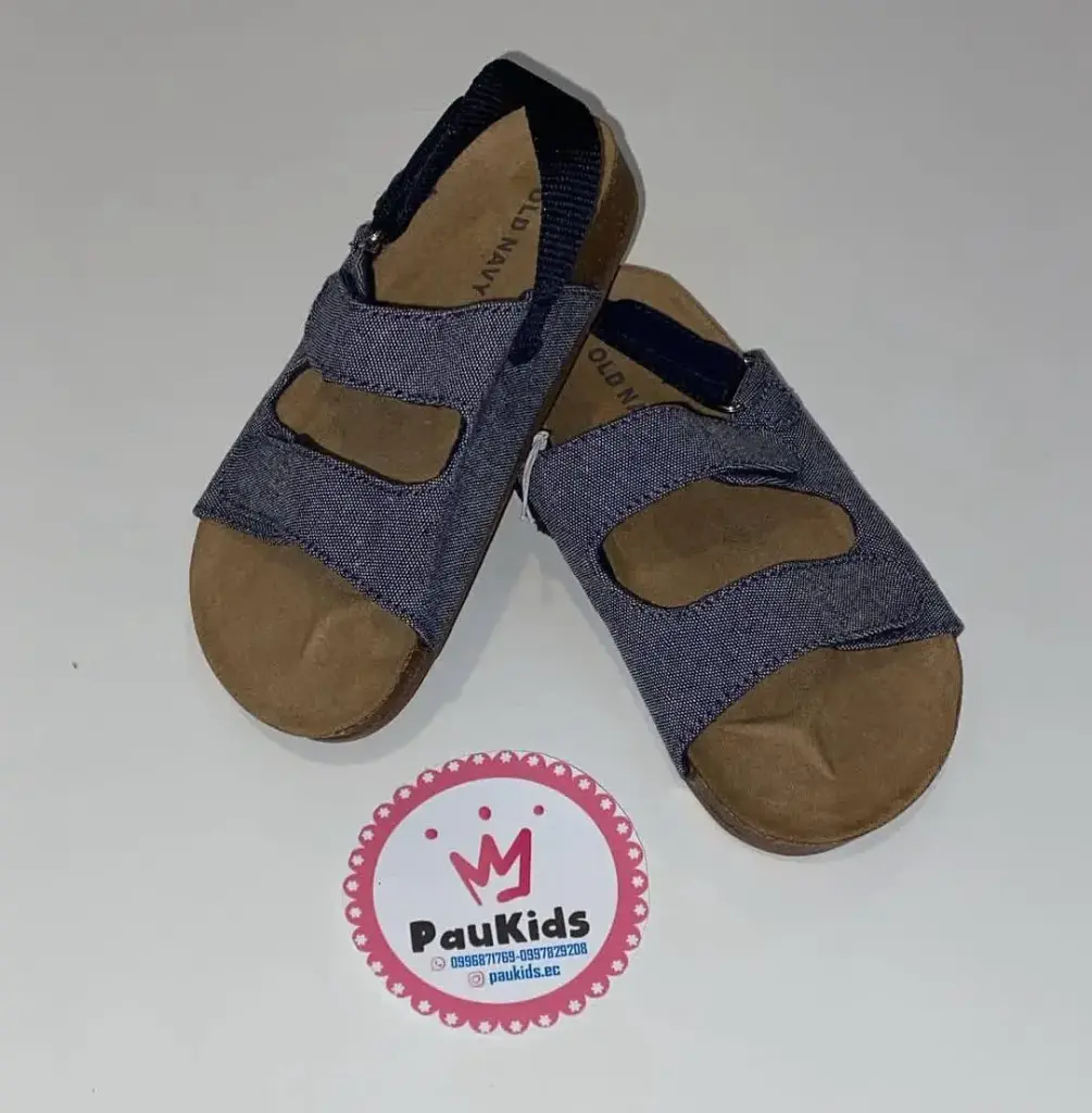 Zapatillas azul jean con velcro
