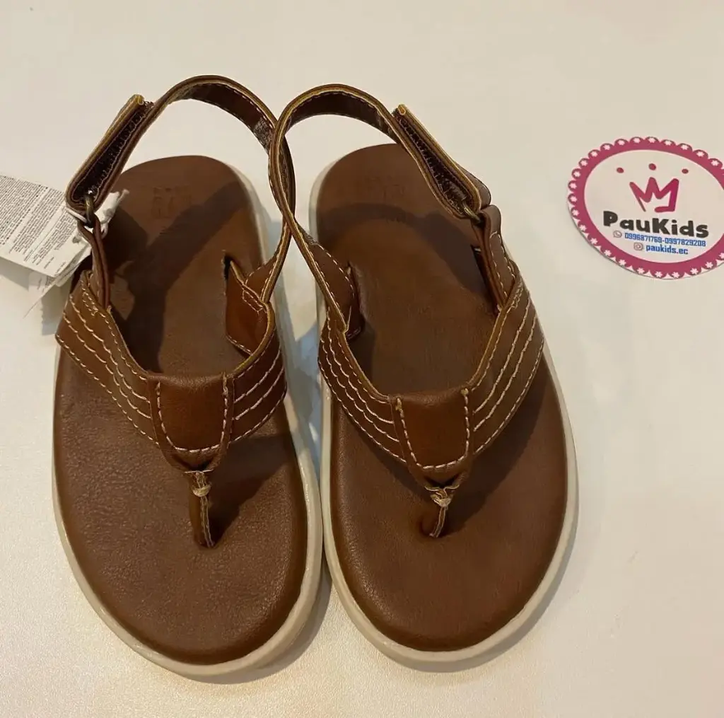 Zapatillas cuero café GAP 