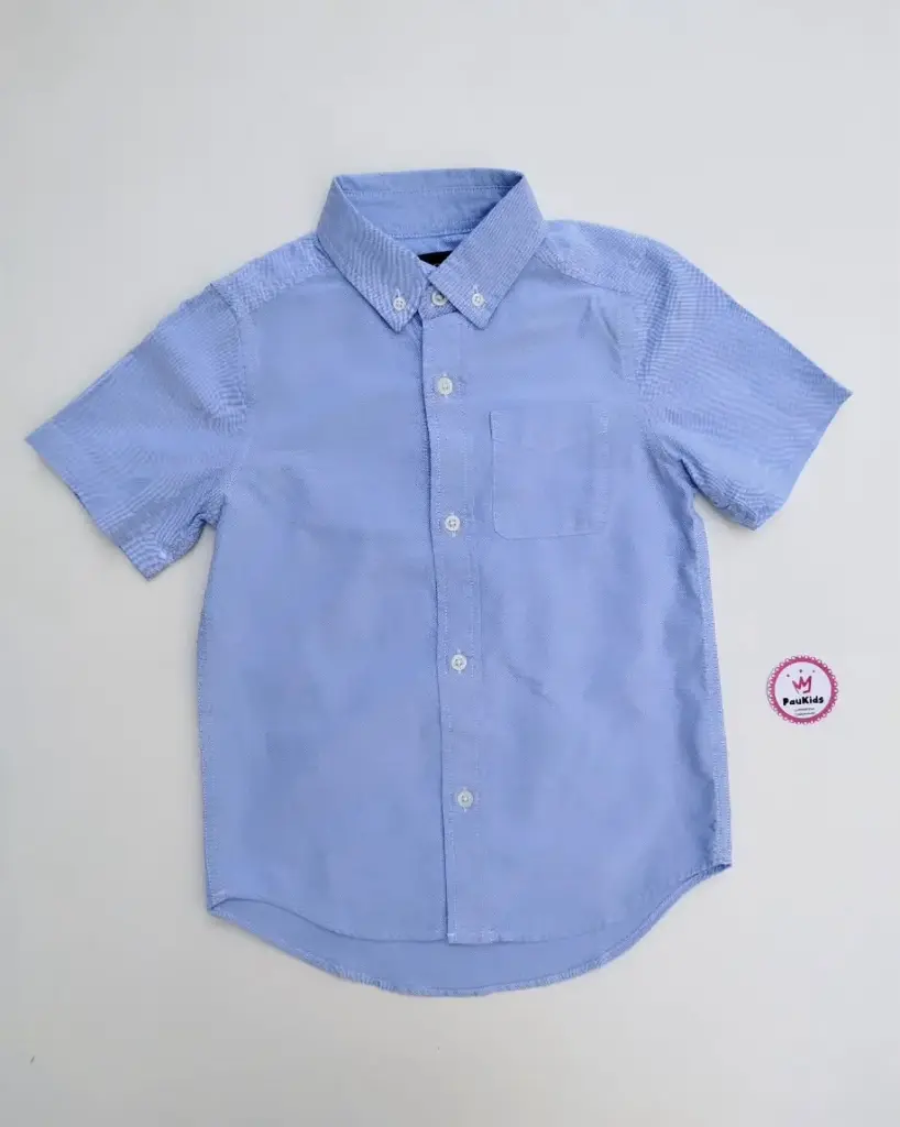 Camisa celeste cuello botones