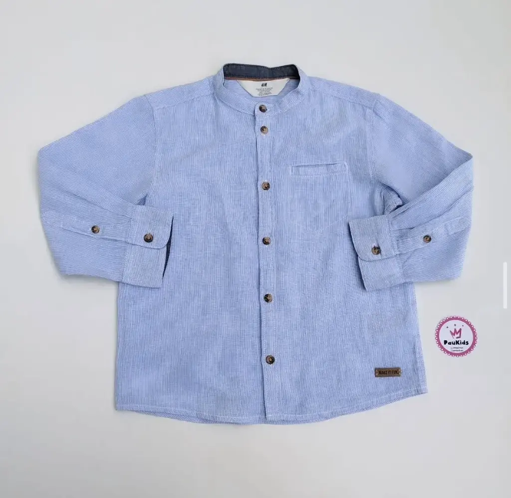 Camisa mangas largas celeste rayas cuello redondo