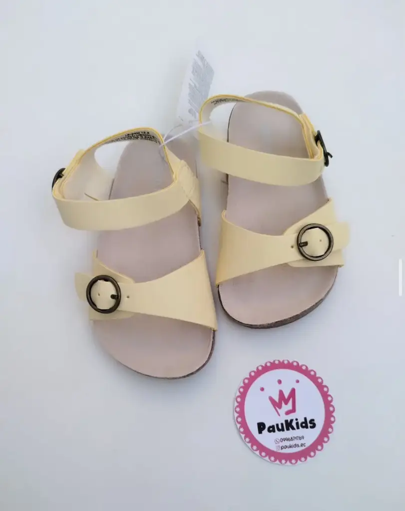 Zapatillas amarillas hebilla