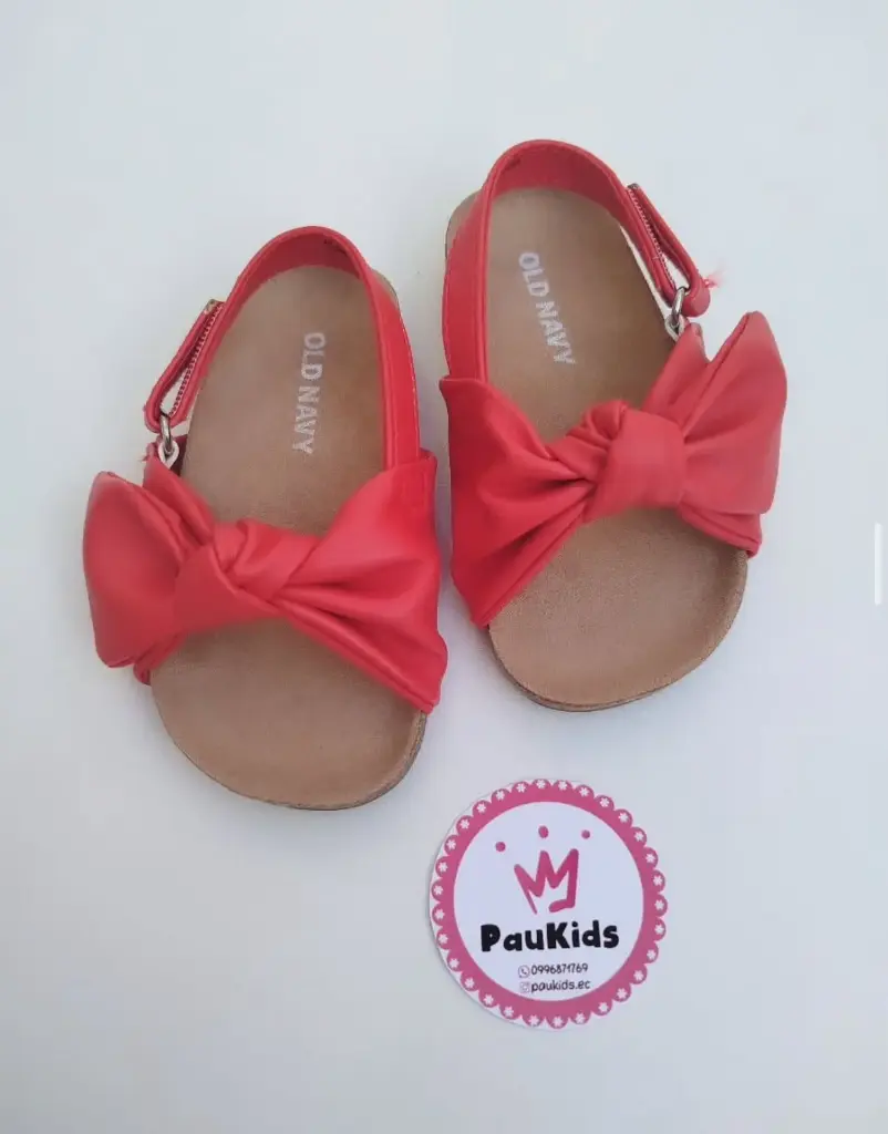 Zapatillas rojas de lazo