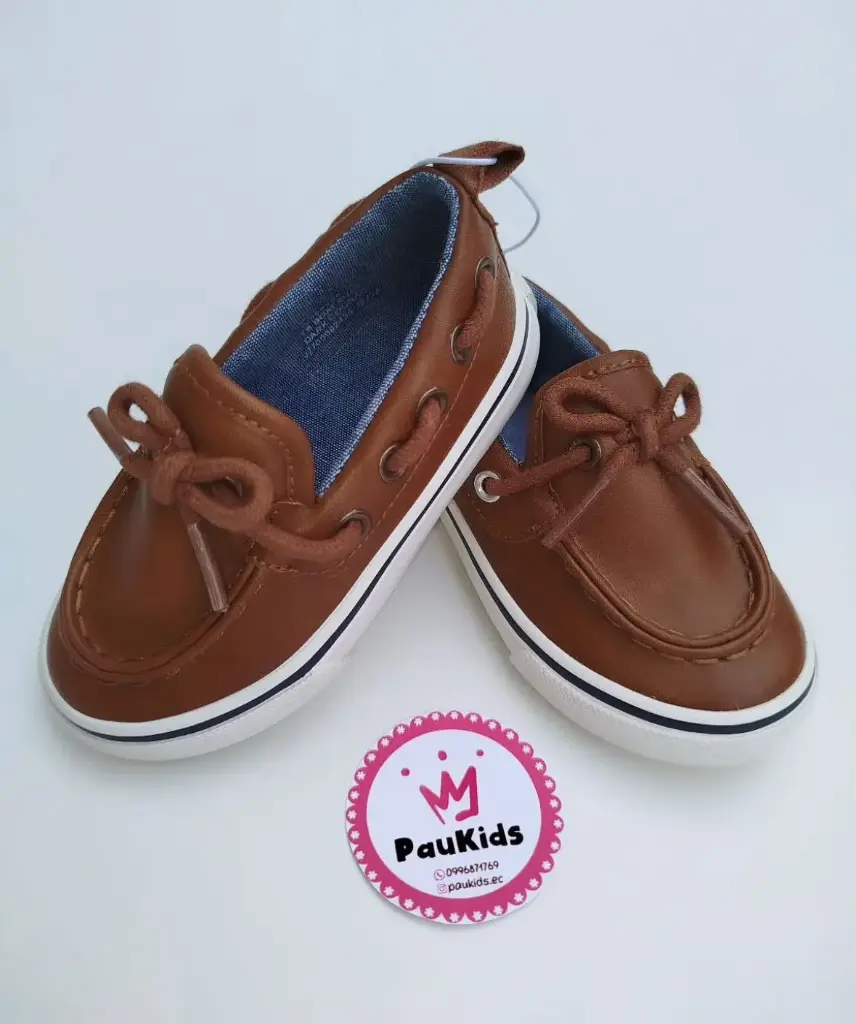 Zapatos mocasines café con lazo