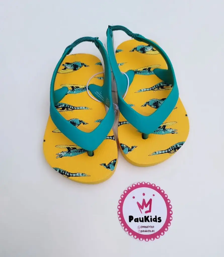 Zapatillas playeras amarillas tiburón