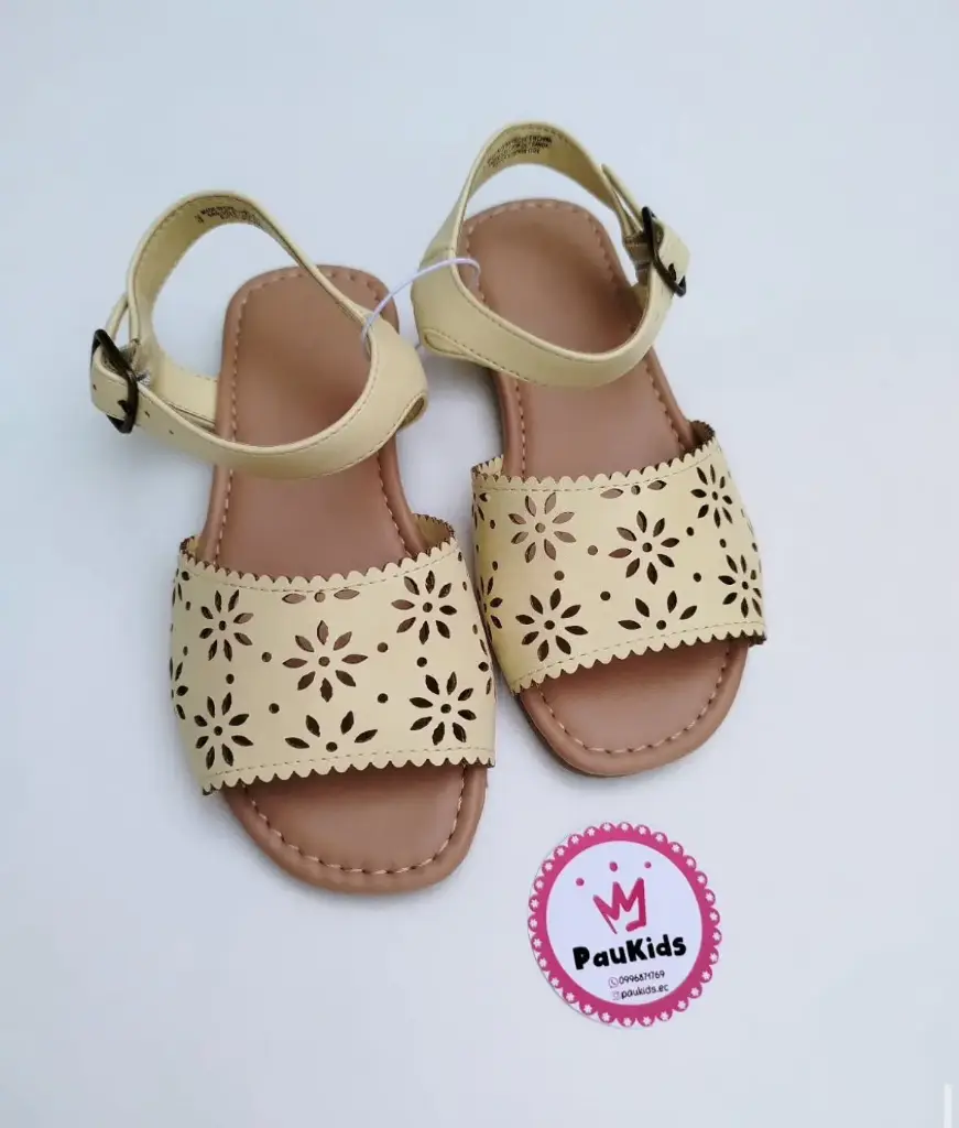 Zapatillas amarillas diseño flores