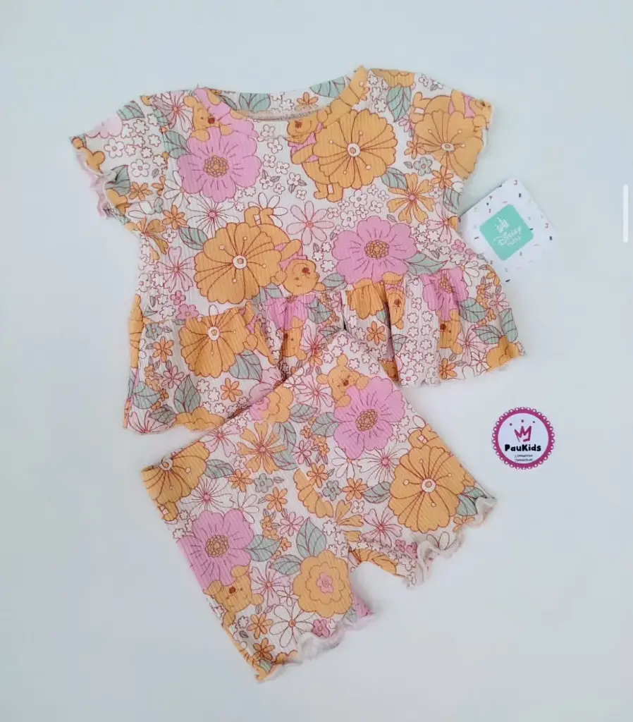 Set x2 blusa y short flores winnie pooh