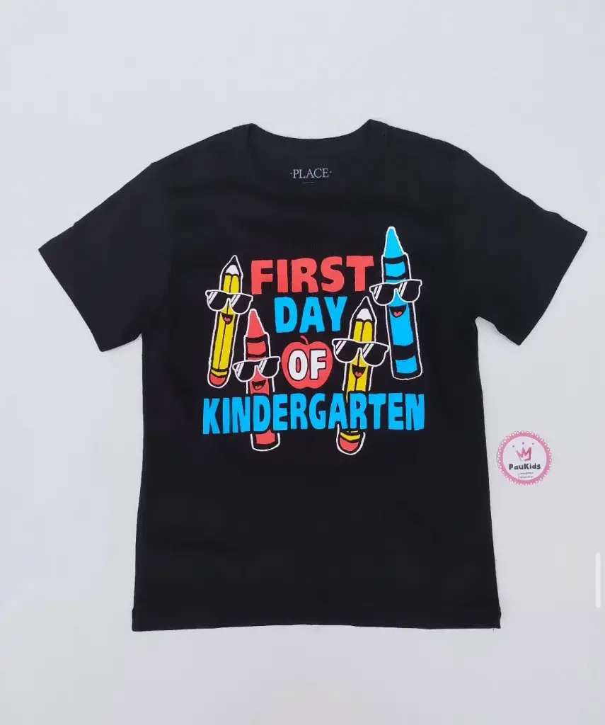 Camiseta negra first day of kindergarten