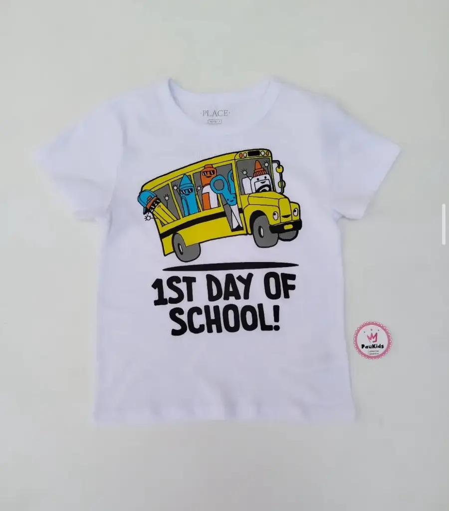 Camiseta blanca 1st day of school