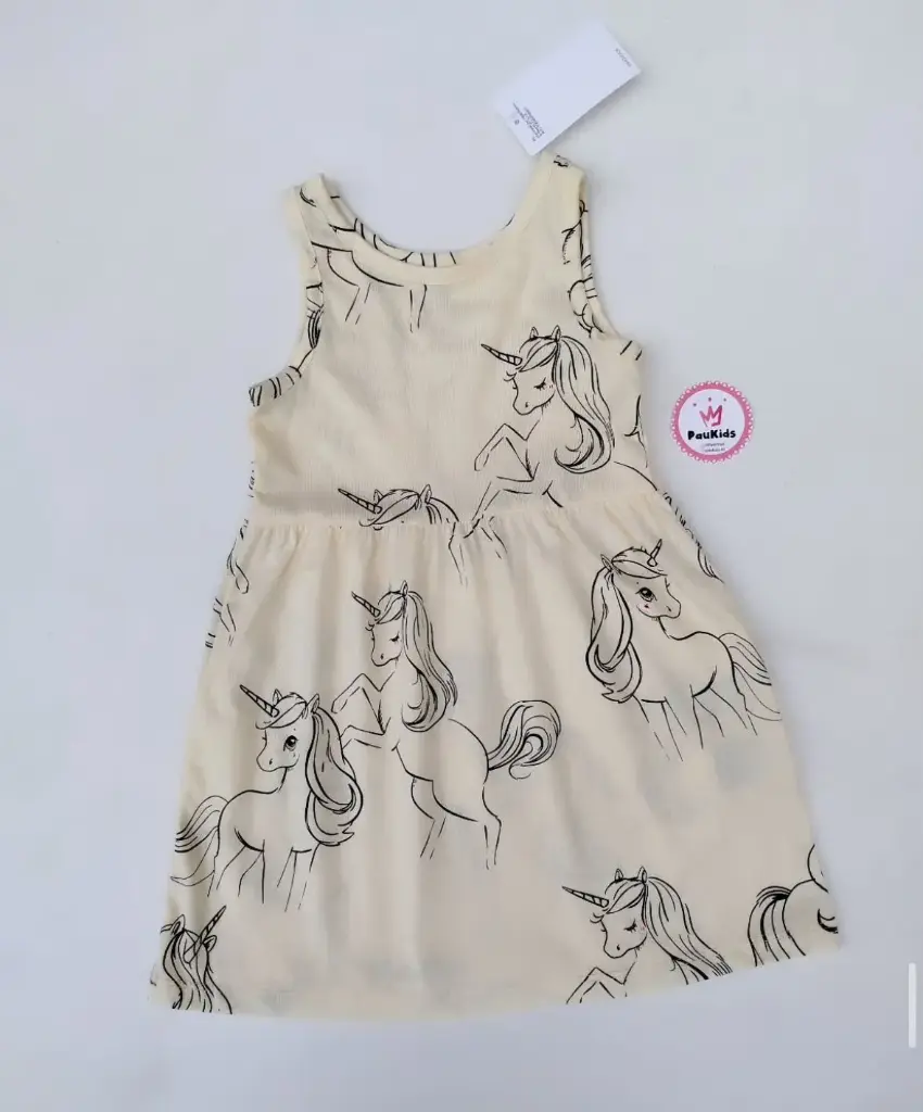 Vestido sencillo beige unicornios