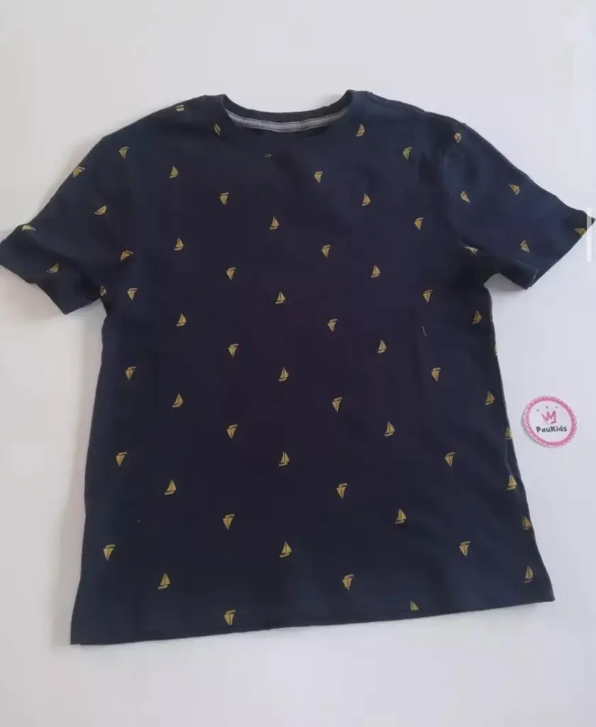 Camiseta azul marino / barquitos