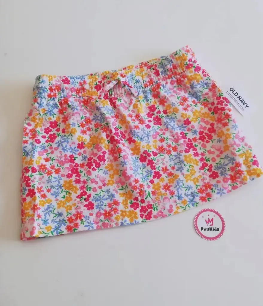Falda blanca flores colores