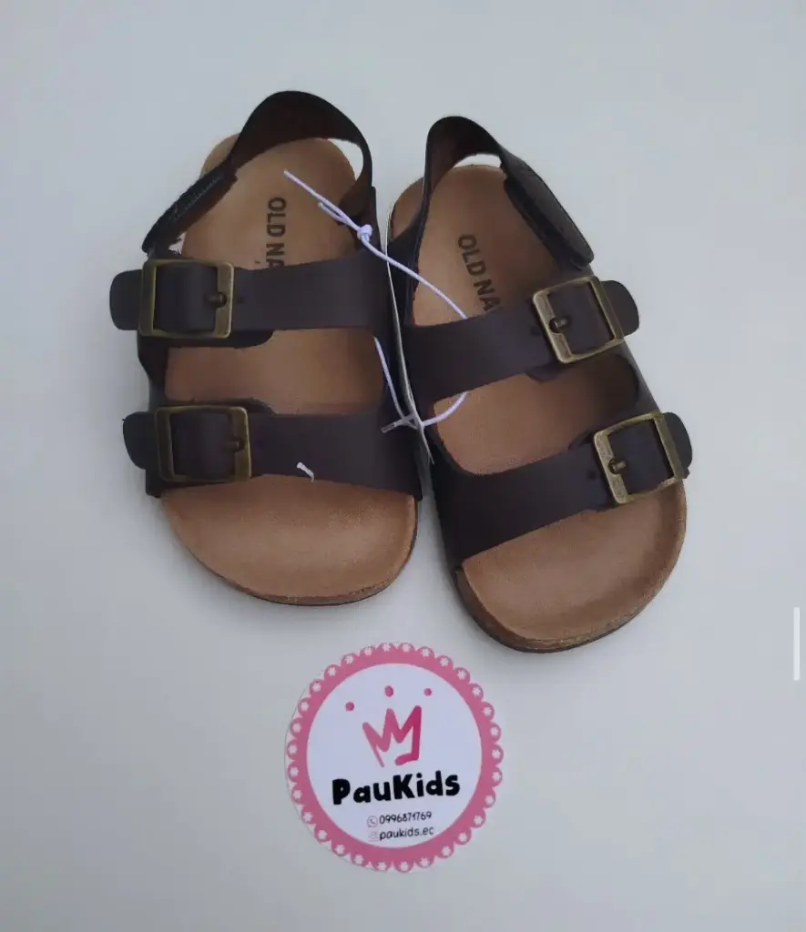 Zapatillas café hebilla 