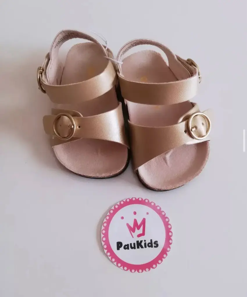 Zapatillas dorada hebilla