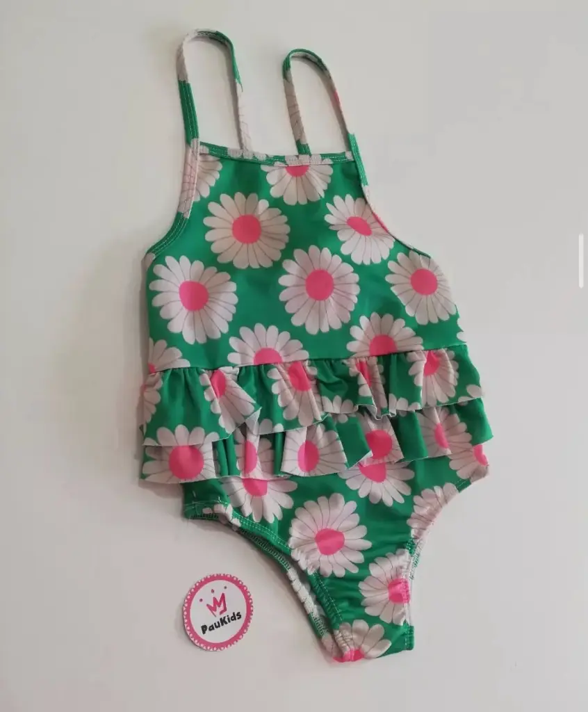 Traje de baño entero tirantes verde con margaritas