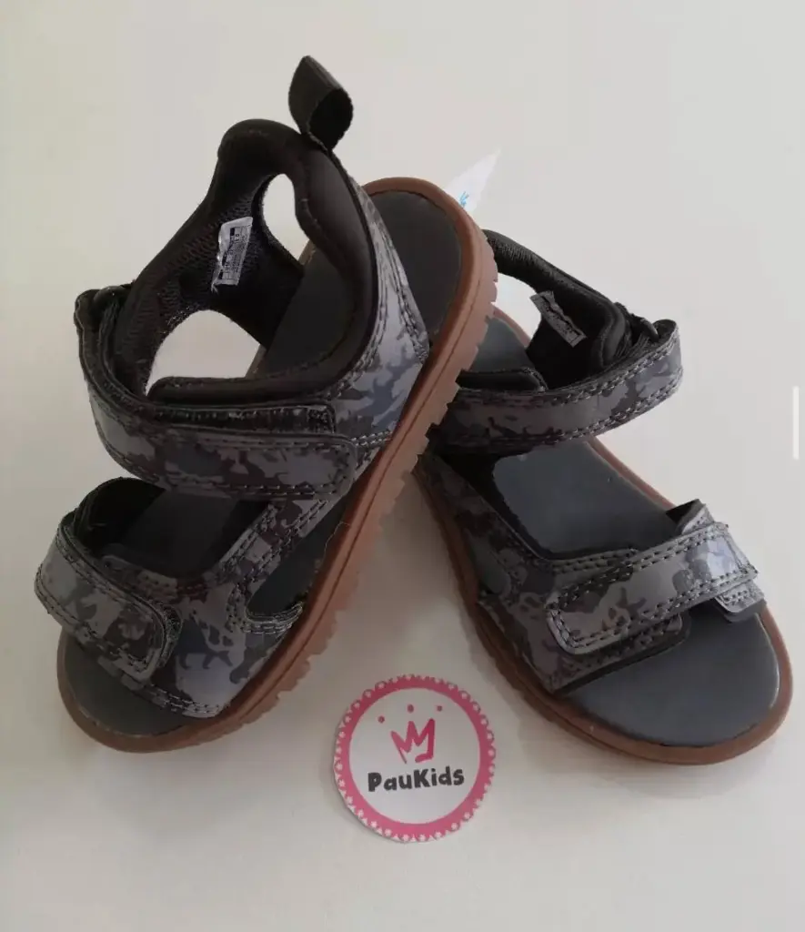 Zapatillas gris camuflado