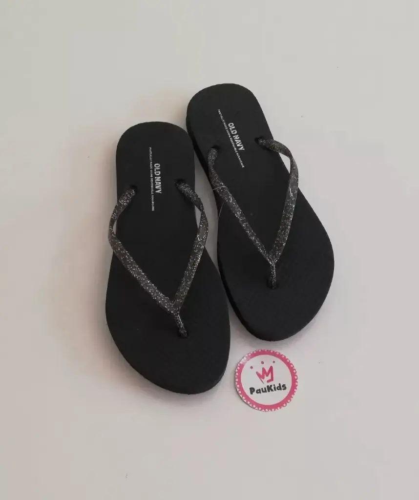 Zapatillas playeras negras tira brillos