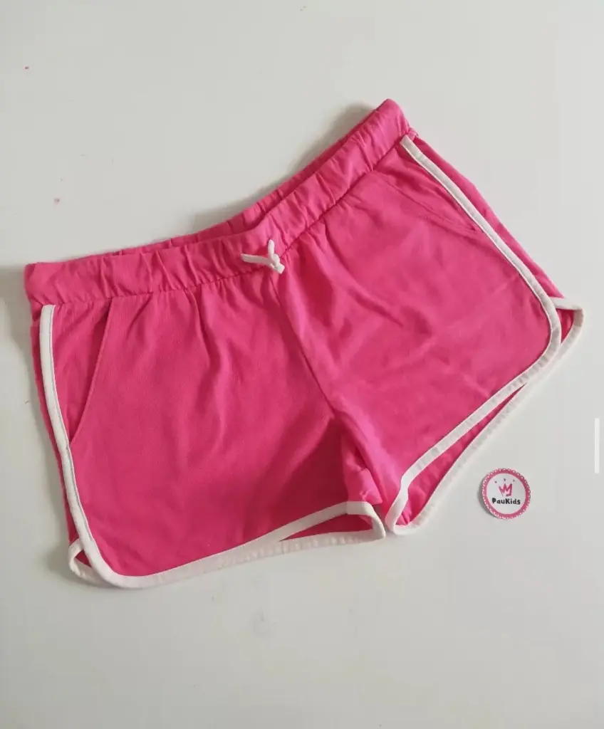 Short de tela rosado