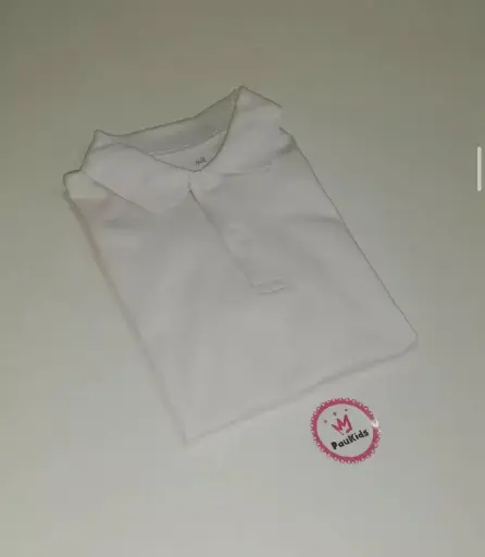 Camiseta blanca botones