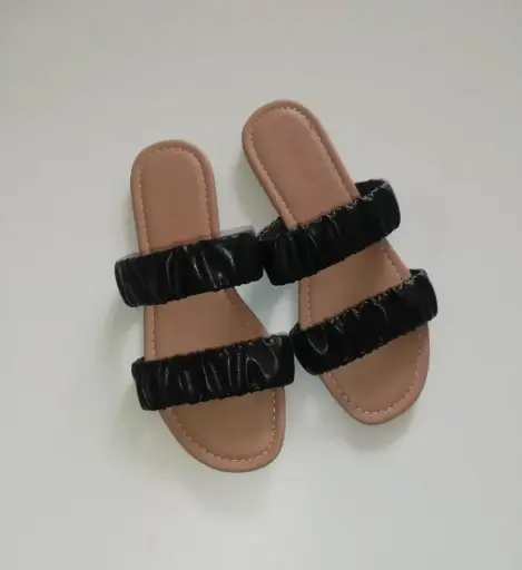 Zapatillas mujer tiras negras