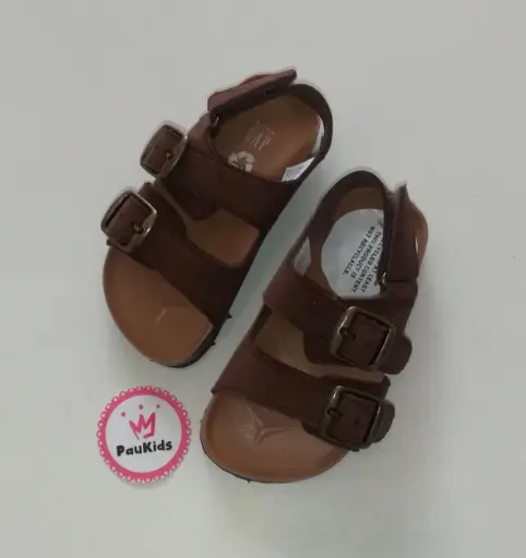 Zapatillas café hebilla GAP