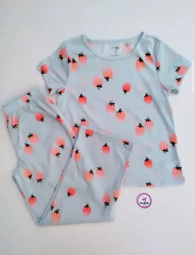 Set x2 pijama celeste fresitas