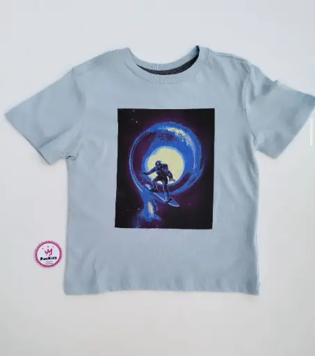 Camiseta celeste surft espacio